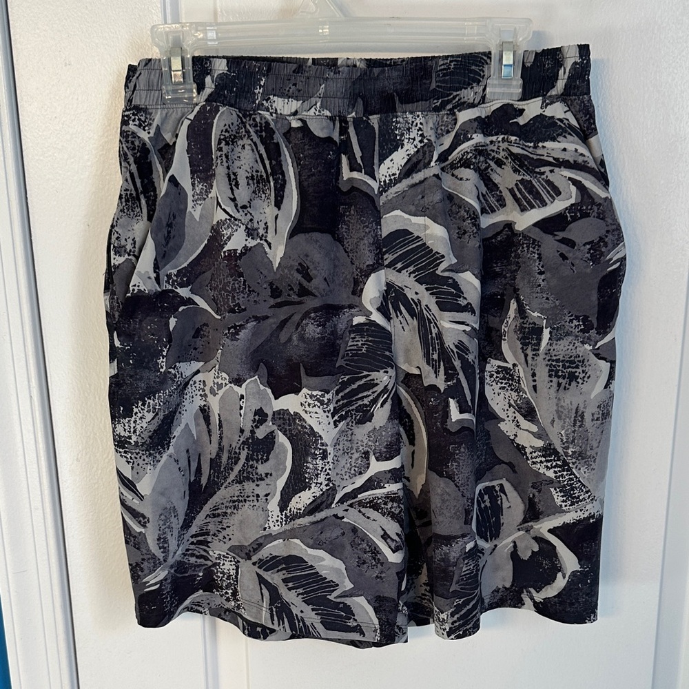 Black and Gray Floral Patterned Shorts